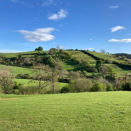 Villa The Snug At Coed Y Gaer Oswestry Esterno foto