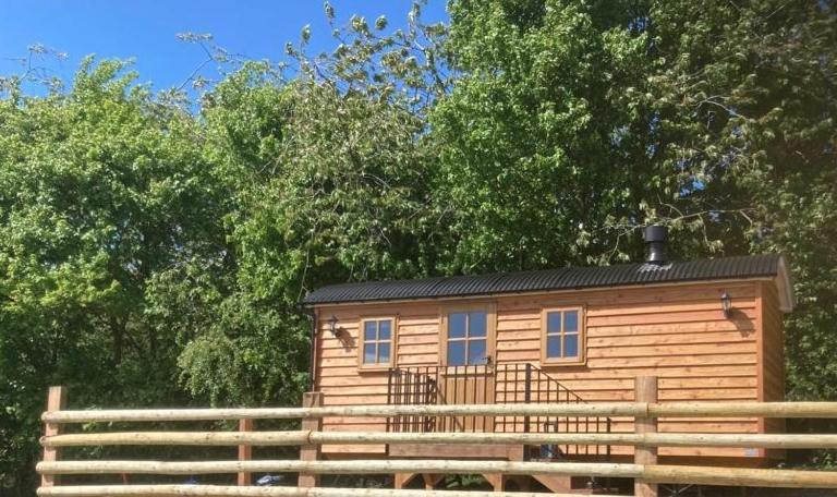 Villa The Snug At Coed Y Gaer Oswestry Esterno foto