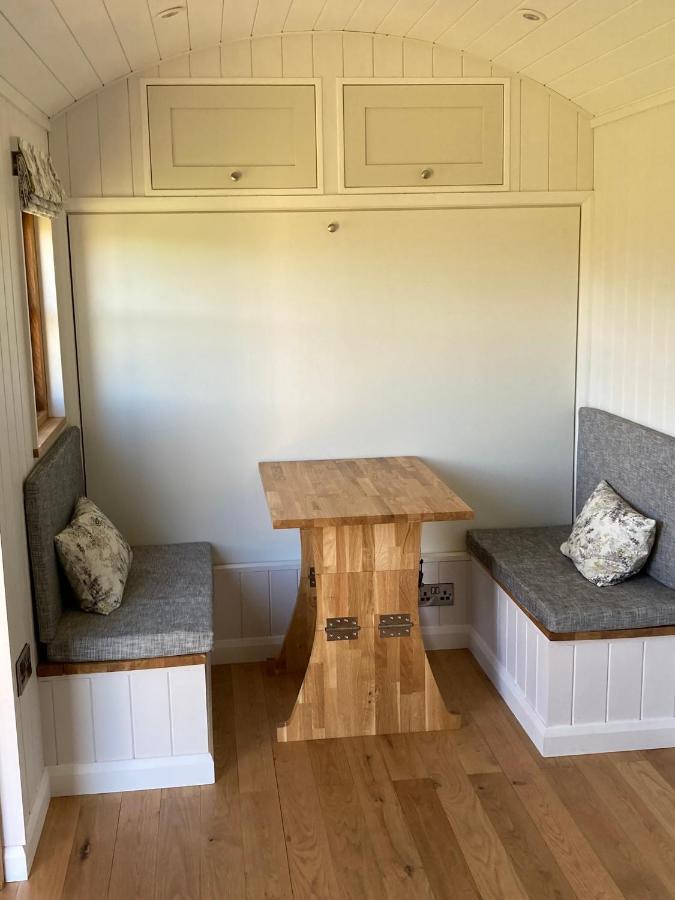 Villa The Snug At Coed Y Gaer Oswestry Esterno foto