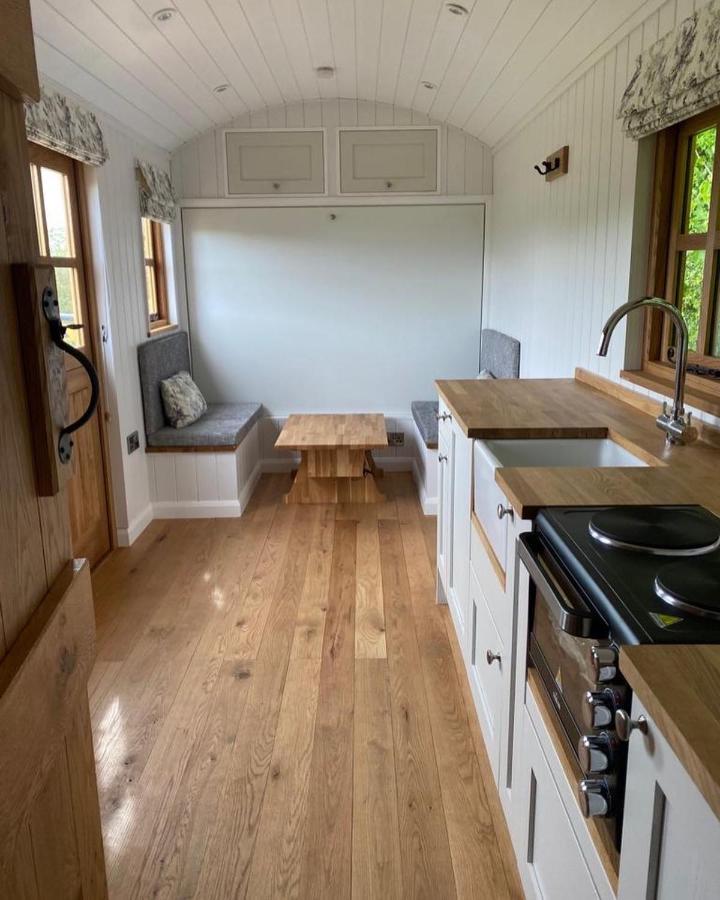 Villa The Snug At Coed Y Gaer Oswestry Esterno foto